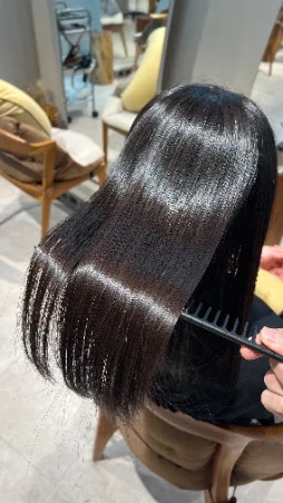 縮毛矯正：施術写真