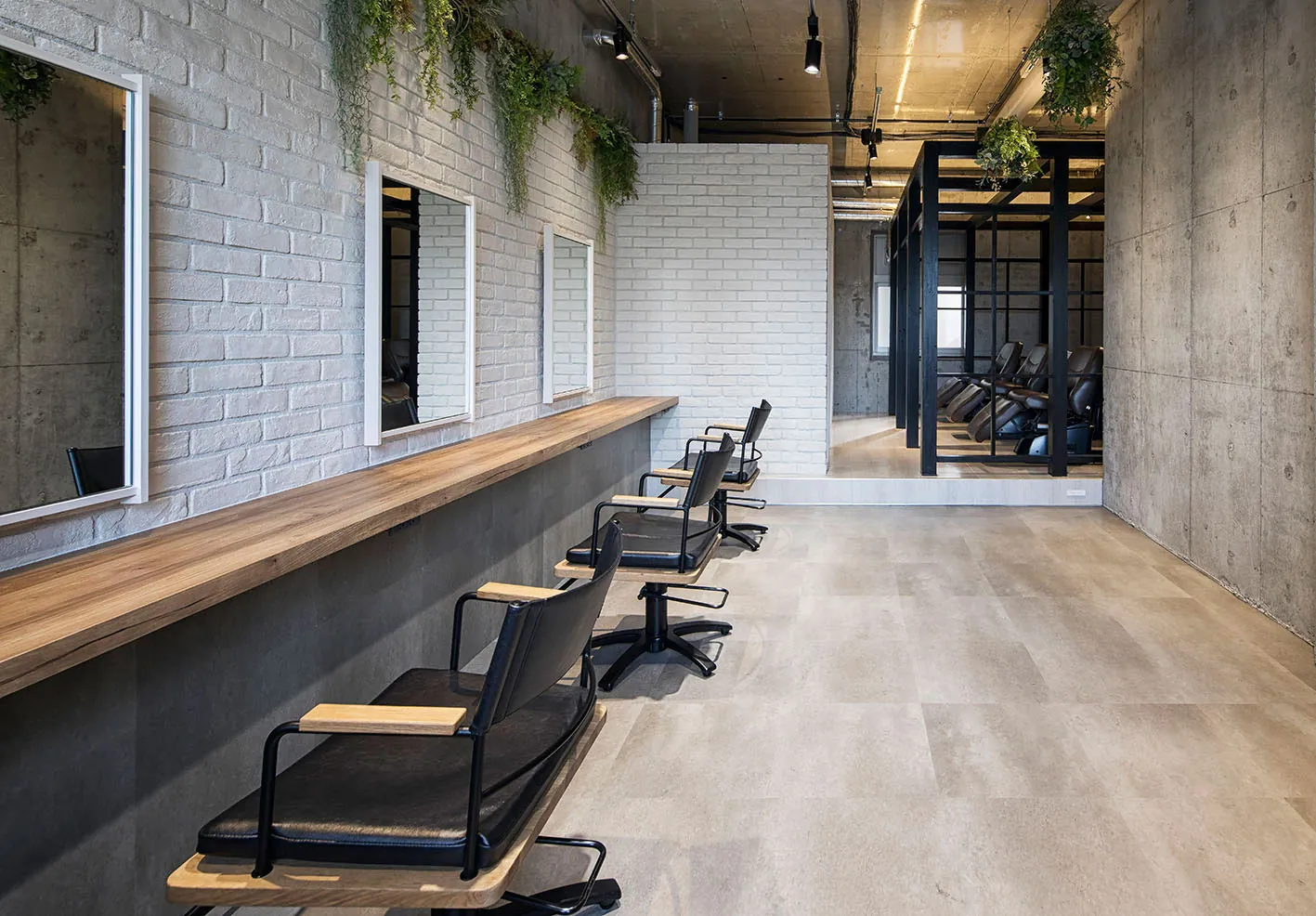 RuCOR. 店内